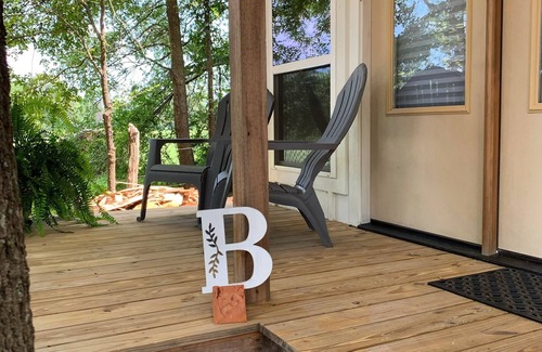 Ben Wheeler Casa | One of five modern bungalows -1st Monday Trade Days, Music Festivals, East Texas