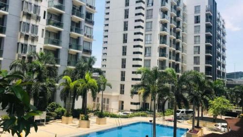 Pasay Apartamento | One Palm Tree Villas Condominium - Studio 10th-O FL with Balcony - Across Terminal 3 Airport