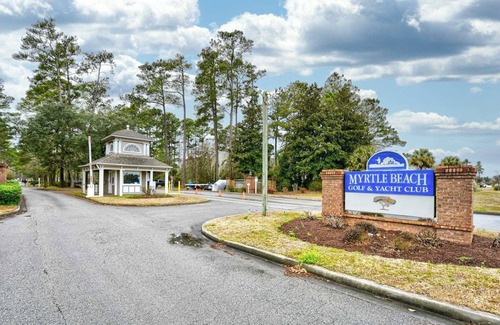 Surfside Beach Condominio | "One Particular Harbour" In Myrtle Beach Golf & Yacht Club Gated Community