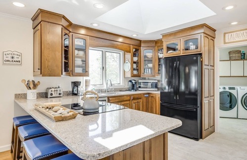 East Orleans Casa | One Particular Harbor - East Orleans Waterfront Vacation Haven, Sleeps 10