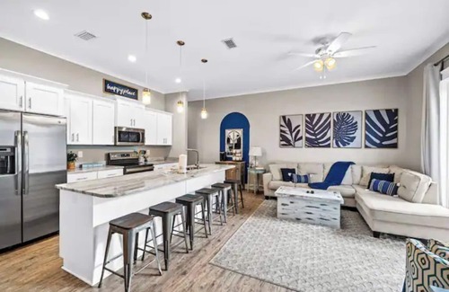 Gulf Shores Cabaña | One Q-ute Cottage : Beach and Bay Retreat w/ Pool