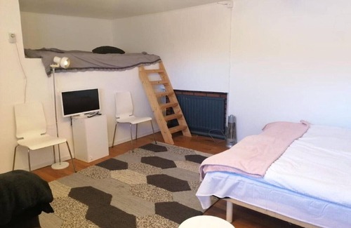Marieberg Apartamento | One-room apartment with own entrance, parking