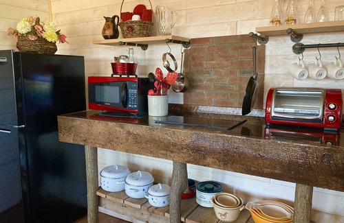 Gladehill Cabina | One room cabin set on our farm for a peaceful getaway.
