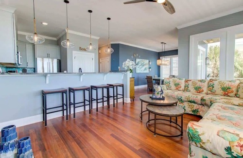 North Carolina Coast Casa | One Step Away- Upper and Lower Unit Included