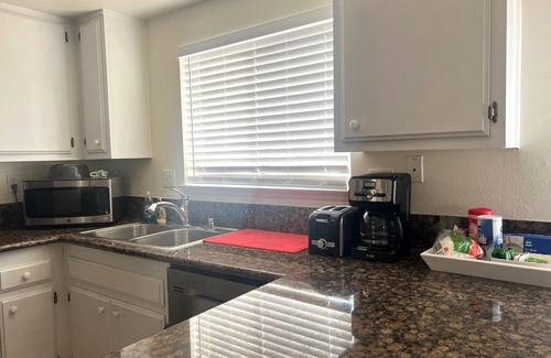 Spring Valley Casa | One story 3 bedroom home-10 minutes to strip