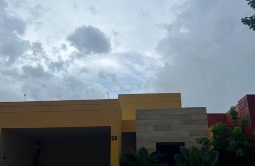 Conkal Casa | Casa de una planta con ALBERCA