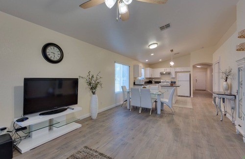 Blue Diamond Ranch Casa | Una historia Vegas Cosy Home