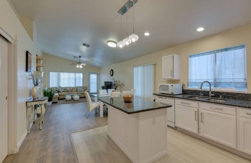Blue Diamond Ranch Casa | Una historia Vegas Cosy Home