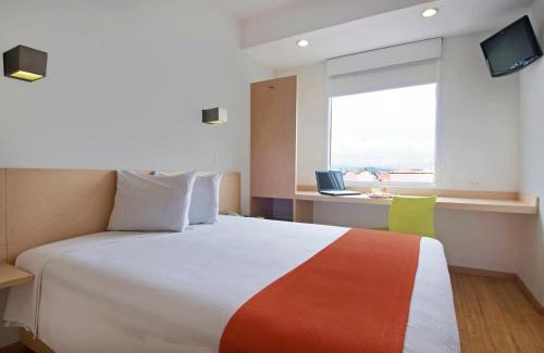 San Pedro Totoltepec Hotel | One Toluca Aeropuerto