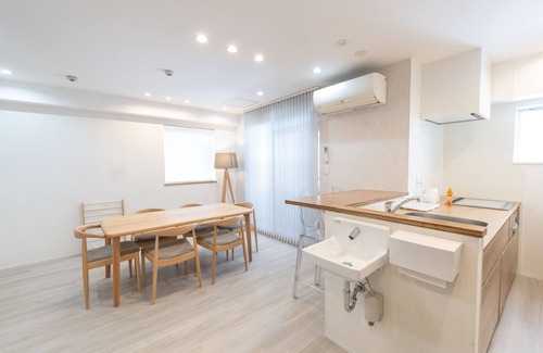 Chuo Casa | ONE WORLD Sakaisuji Hommachi