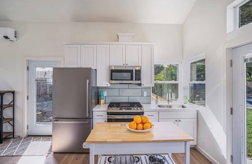 Napa Apartamento | One year old guest house for rent in North Napa - 30 night minimum