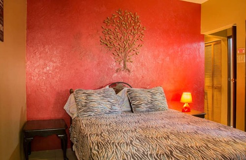 Eastwood Park Casa | One32 Guest House