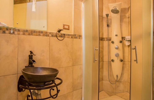 Eastwood Park Casa | One32 Guest House