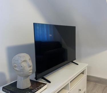 Hallschlag Apartamento | OneFlats Stuttgart near Wasen, Mahle, Daimler, Bosch