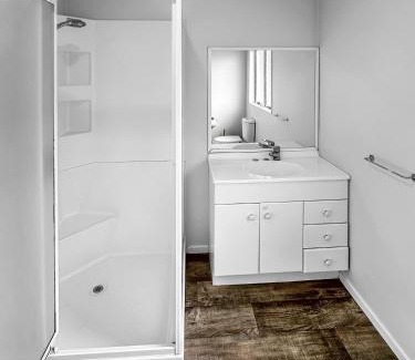 Onehunga Casa | Onehunga Oasis l 2bed Private Home l Cornwall Park