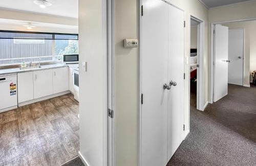 Onehunga Casa | Onehunga Oasis l 2bed Private Home l Cornwall Park