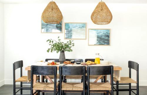 Santa Ana Heights Casa | ONeill I by AvantStay Coastal Paradise Steps from Beach Modern Decor