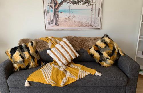 Oneroa Villa | Oneroa Bay Villa Waiheke