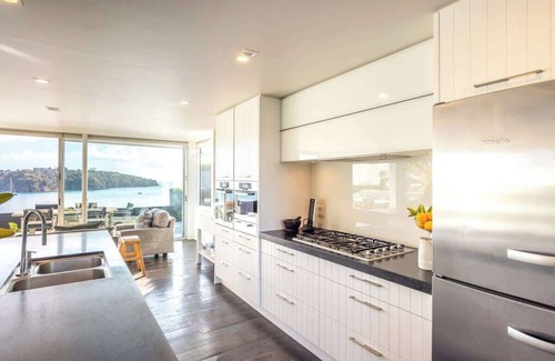Oneroa Casa | Oneroa Luxury Waterfront - Stay Waiheke