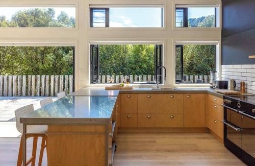 Waiheke Island Casa | Oneroa Oasis - Stay Waiheke