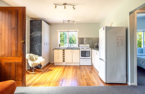 Blackpool Casa | Oneroa Sunspot - Oneroa Holiday Home