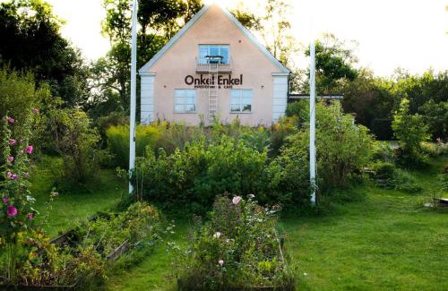 Tomelilla Casa | Onkel Enkels Pensionat
