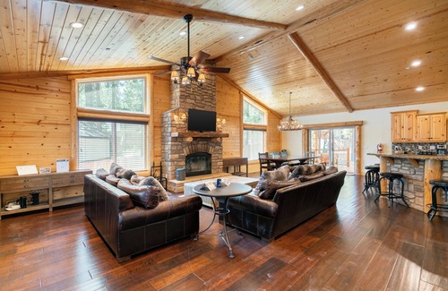 Summit Estates Cabina | Only 1 Mile To Snow Summit! | Big Bear Home | Paradise Pines by AvantStay