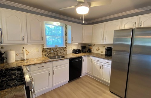 Cape May Point Casa | Only 3 blocks to the beautiful St. Peter's Beach of Cape May Point sits this roomy beach house