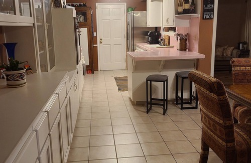 Sun City Casa | Only 4.8 miles from State Farm- Cardinals- stadium. Lovely 2+ bedroom home