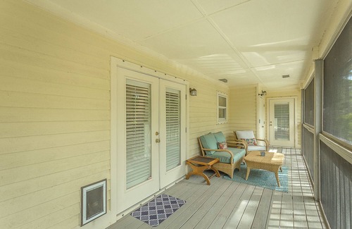 Magnolia Bluffs Casa | Only 5 min from the St. George or Apalachicola!