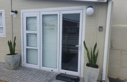 Pearly Beach Casa | Ons Strandhuisie N5 in Pearly Beach