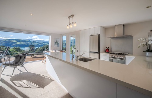 Akaroa Casa | Onuku Oasis - Akaroa Holiday Home