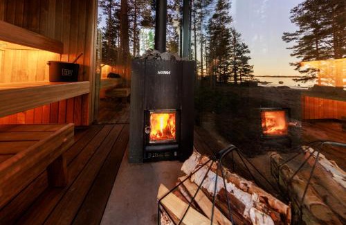 Pyhtaa Apartamento | ÖÖD Mirror Houses at Versso