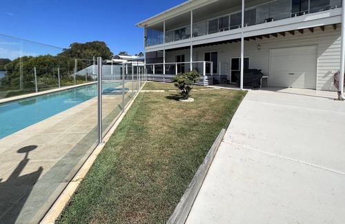 Brisbane Waterfront Casa | Ooncooncoo Bay Waterfront Stay, Russell Island 4184