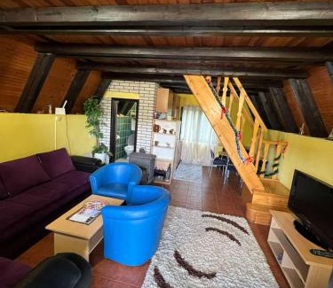 Mitrovac Casa | ooooo niooo