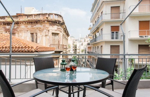Plaka Apartamento | Open Air HotTub / BIG Balcony / Athens Boutique Apartment