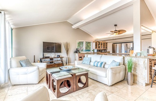 Eastern Honolulu Casa | Casa de vacaciones abierta y relajante con una impresionante vista panorámica al mar
