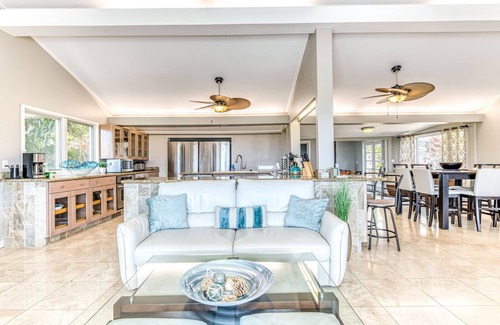 Eastern Honolulu Casa | Casa de vacaciones abierta y relajante con una impresionante vista panorámica al mar