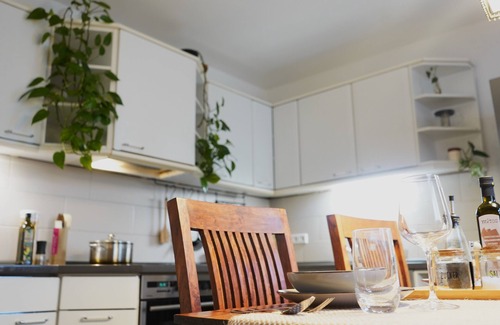 Paulusviertel Casa | Open, cozy apartment in house, on 2.5 floors - With living room, large bathroom