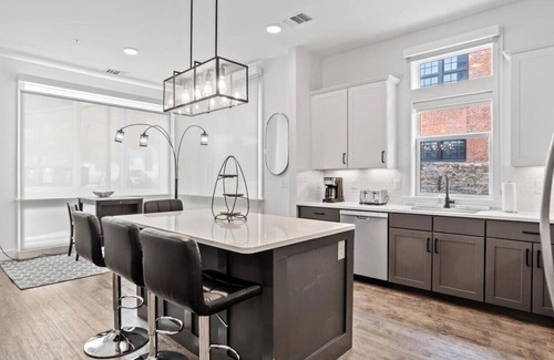 East End - Valley Street Condominio | Open Floorplan Ideal Location