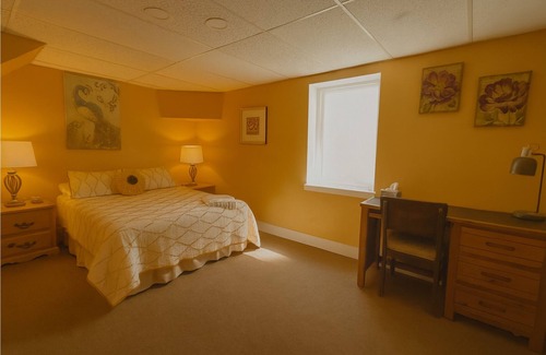 University District Cama Y Desayuno | OPEN LATE Across from campus bed & breakfast