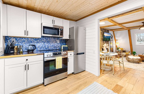 Blowing Rock Cabina | OPEN MT Luxe A-Frame w/ Dome, Hot Tub and Sauna
