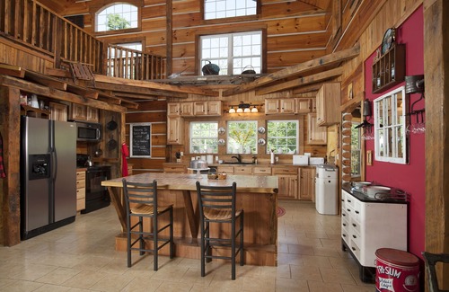Mars Hill Cabina | NC Private Rustic Ski Lodge bañera de hidromasaje Cabin Sleeps 15! Cama colgante y 2 estanques!