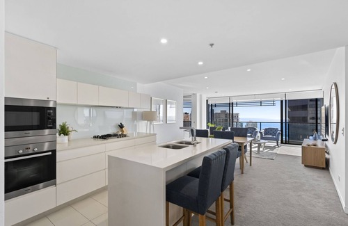 Broadbeach Apartamento | Open plan apartment High floor ocean views