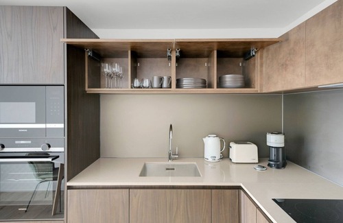 Vauxhall Apartamento | Open plan Vauxhall 1BR, modern, by Blueground
