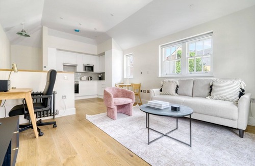 Bishop's Apartamento | Open plan Waterloo, 1BR, New build, terrace, by Blueground