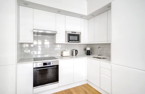 Bishop's Apartamento | Open plan Waterloo, 1BR, New build, terrace, by Blueground