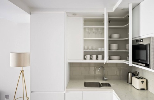 Bishop's Apartamento | Open plan Waterloo, 2BR, New build, terrace, by Blueground
