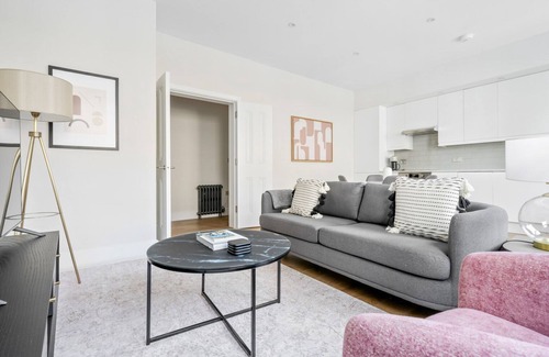 Bishop's Apartamento | Open plan Waterloo, 2BR, New build, terrace, by Blueground