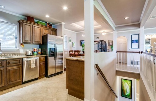 Kemp Casa | OPEN WATER VIEWS-HOT TUB-High Speed Internet-Sunsets